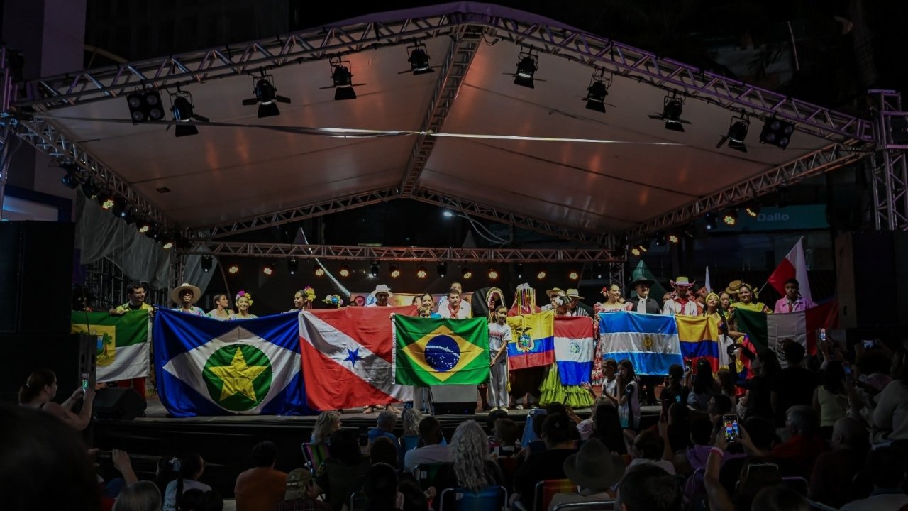 Encontro Internacional de Etnias,Itapema evento cultural,turismo cultural Santa Catarina,intercâmbio cultural Brasil,folclore internacional Itapema,evento em Itapema abril,delegações internacionais Brasil,cultura em Santa Catarina,apresentações culturais Itapema,UBS Itapema evento,escolas Itapema cultura,Praça da Paz evento,Balneário Camboriú evento cultural,Luiz Alves apresentações culturais,Barra Velha evento regional