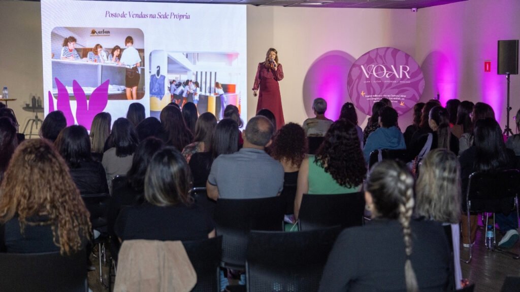 VOAR Balneário Camboriú,empreendedorismo feminino moda infantil,evento moda infantil SC,lojistas Balneário Camboriú evento,Summit BC evento abril,varejo moda infantil Santa Catarina,desenvolvimento de lojistas Brasil,encontro empreendedorismo feminino SC,comportamento do consumidor varejo,posicionamento de marca moda infantil,experiência de compra varejo,integração físico digital varejo,expansão movimento VOAR Brasil,networking lojistas moda infantil,evento empresarial Balneário Camboriú