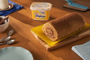 Dia Mundial do Café receitas,bolo moka receita,rocambole de café receita,sobremesas com café,gastronomia café Brasil,receitas com café fáceis,bolo de café cremoso,rocambole recheado chocolate café,como fazer bolo moka,receitas doces com café,café culinária brasileira,sobremesas especiais café,receitas para Dia do Café,preparo de bolo moka,receitas com café solúvel,doces gourmet com café