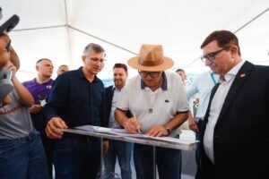 subestação Celesc Camboriú,infraestrutura energética Camboriú,investimento energia Santa Catarina,Celesc subestação SC,desenvolvimento urbano Camboriú,energia elétrica Camboriú SC,expansão energética Brasil,setor energético Santa Catarina,crescimento econômico Camboriú,planejamento urbano energia,segurança energética município,Celesc investimento energia,subestação bairro Santa Regina,energia elétrica sul do Brasil,obras infraestrutura SC,mercado energético regional