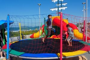 Paixão de Cristo Balneário Piçarras,Doce Páscoa Itacolomi,eventos Páscoa SC,Centreventos Piçarras teatro,Parque Linear Itacolomi evento,cultura Balneário Piçarras,turismo família SC,programação cultural feriado SC,espetáculo religioso Piçarras,atividades infantis Páscoa SC,eventos gratuitos Piçarras,teatro Paixão de Cristo SC,lazer família Balneário Piçarras,desenvolvimento cultural município,feriado Páscoa Santa Catarina