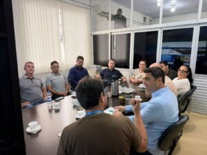 Celesc Itapema rede elétrica melhorias,queda de energia Itapema SC,infraestrutura elétrica Itapema,reunião prefeitura Celesc Itajaí,demanda energia Itapema crescimento cidade,obras rede elétrica SC Celesc,fornecimento energia Itapema problemas,vereadores Itapema cobrança Celesc,planejamento energia elétrica SC,desenvolvimento urbano Itapema energia,sistema elétrico Itapema reforço rede,serviços públicos energia SC,expansão rede elétrica Itapema,Celesc Itajaí demandas regionais,energia elétrica Santa Catarina Itapema