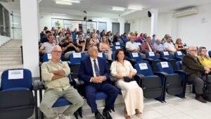 Medalha Wilson Plautz Camboriú,homenagem Camboriú SC,Câmara de Vereadores Camboriú evento,Prefeitura de Camboriú premiação,Leonel Pavan Camboriú,instituições Camboriú SC,desenvolvimento social Camboriú,reconhecimento municipal SC,eventos Camboriú Santa Catarina,cultura e história Camboriú,Fundação Cultural Camboriú,sociedade Camboriú SC,premiação municipal Camboriú,lideranças comunitárias SC,homenagem cidadãos Camboriú