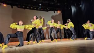 Festival Etnias Balneário Camboriú,apresentações culturais SC,Praça da Bíblia evento,turismo cultural Balneário Camboriú,grupos folclóricos internacionais Brasil,evento cultural gratuito SC,Teatro Bruno Nitz programação,festival folclore Santa Catarina,cultura internacional Brasil,eventos domingo Balneário Camboriú,Fundação Cultural BC evento,encontro internacional etnias,danças folclóricas Brasil,programação cultural SC,turismo eventos Balneário Camboriú