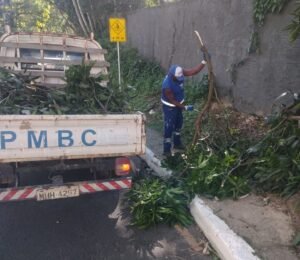 Secretaria de Obras Balneário Camboriú,manutenção urbana BC,infraestrutura Balneário Camboriú SC,drenagem urbana SC,tapa buraco Balneário Camboriú,limpeza urbana cidade BC,obras públicas semana BC,serviços urbanos Santa Catarina,acessibilidade urbana Balneário Camboriú,capina e limpeza BC,sistema viário BC melhorias,carpintaria urbana BC,Defesa Civil apoio obras,manutenção vias Balneário Camboriú,gestão urbana SC
