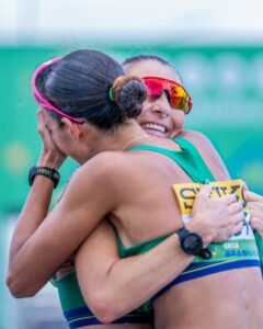 Mayara Vicentainer Balneário Camboriú,marcha atlética Brasil medalha,Mundial Marcha Atlética 2026 Brasil,atleta BC conquista bronze,FME Balneário Camboriú atleta,atletismo Santa Catarina destaque,esporte brasileiro mundial equipes,Viviane Lyra Gabriela Sousa marcha,competição internacional Brasília atletismo,Brasil medalha inédita marcha atlética,desempenho atletas brasileiras mundial,treinador Diogo Gamboa atletismo,desenvolvimento esportivo Balneário Camboriú,esporte alto rendimento SC,conquista histórica atletismo Brasil