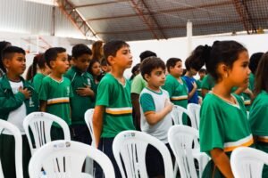 saúde bucal Camboriú,kits escovação alunos SC,Prefeitura de Camboriú saúde,Lions Clube Camboriú ação,prevenção saúde infantil SC,educação Camboriú escolas,higiene bucal crianças SC,Secretaria de Saúde Camboriú projeto,escolas municipais Camboriú ação,saúde nas escolas SC,distribuição kits escovação,programa saúde bucal SC,cuidado infantil Camboriú,ação educativa saúde SC,parceria Lions Clube saúde,promoção saúde crianças SC