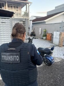 BC Trânsito fiscalização Balneário Camboriú,ciclomotores irregulares SC,fiscalização feriado trânsito BC,veículos autopropelidos regras,segurança no trânsito SC,autuações trânsito Balneário Camboriú,remoção veículos irregulares,CETRAN parecer 411 2025,Código de Trânsito Brasileiro artigo 255,mobilidade urbana BC,fiscalização Avenida Atlântica trânsito,irregularidades ciclomotores Brasil,operação trânsito Santa Catarina,multas trânsito ciclomotores,controle trânsito BC,segurança pedestres SC