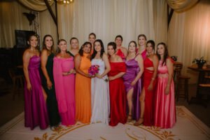 estilista Laurentino SC,Greicy de Andrade vestido noiva,moda festa Santa Catarina,vestido noiva feito à mão,costura sob medida SC,Alto Vale do Itajaí moda,estilista catarinense destaque,vestido noiva 20 horas,confecção vestidos festa SC,mercado moda catarinense,empreendedorismo feminino moda,ateliê Laurentino expansão,moda personalizada Brasil,estilista Blumenau vestidos,crescimento moda festa SC