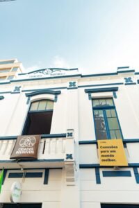 Cidades Invisíveis,Vai Voando,BeFly,turismo inclusivo,impacto social,turismo social no Brasil,geração de renda em comunidades,inclusão produtiva,desenvolvimento econômico local,ESG no turismo,comunidades periféricas,empreendedorismo social,Florianópolis,turismo em Santa Catarina,projetos sociais no Brasil,ONU,Objetivos de Desenvolvimento Sustentável,Agenda 2030,inclusão social,turismo como transformação social