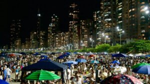 contratações Balneário Camboriú,empregos temporários Balneário Camboriú,comércio Balneário Camboriú,Sindilojas BC,Fecomércio SC,Sfera comércio SC,vagas temporárias Santa Catarina,contratações fim de ano 2026,mercado de trabalho Santa Catarina,crescimento do comércio SC,empregos no varejo,economia Balneário Camboriú,setor atacadista Santa Catarina,geração de empregos SC,desenvolvimento econômico Balneário Camboriú