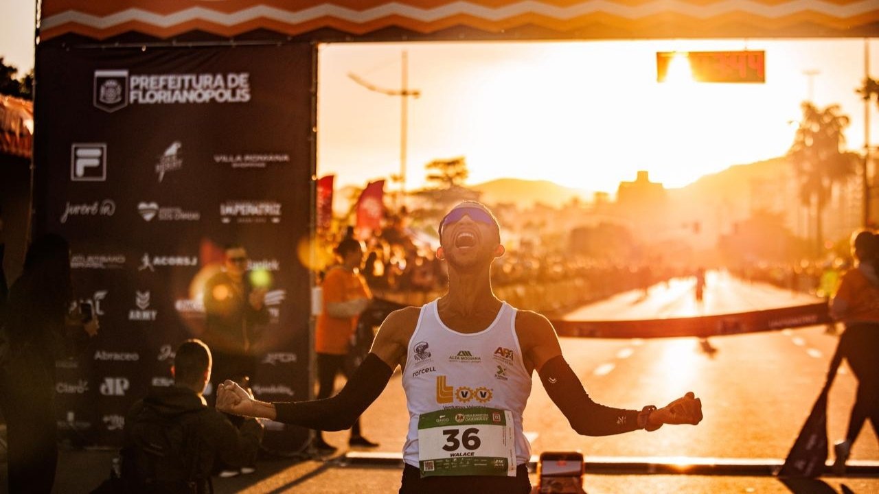 Meia Maratona Internacional de Florianópolis,Meia Maratona Florianópolis 2026,corrida de rua Florianópolis,meia maratona Santa Catarina,corrida internacional Florianópolis,esportes em Florianópolis,turismo esportivo Florianópolis,prova 21K Florianópolis,recorde meia maratona Florianópolis,corrida de rua Santa Catarina,atletismo Brasil,World Athletics Florianópolis,CBAt Florianópolis,Sportsland Florianópolis,evento esportivo Florianópolis,corrida 21K Brasil,prova internacional de corrida,agenda esportiva Santa Catarina,atletas internacionais Florianópolis,economia do esporte Florianópolis