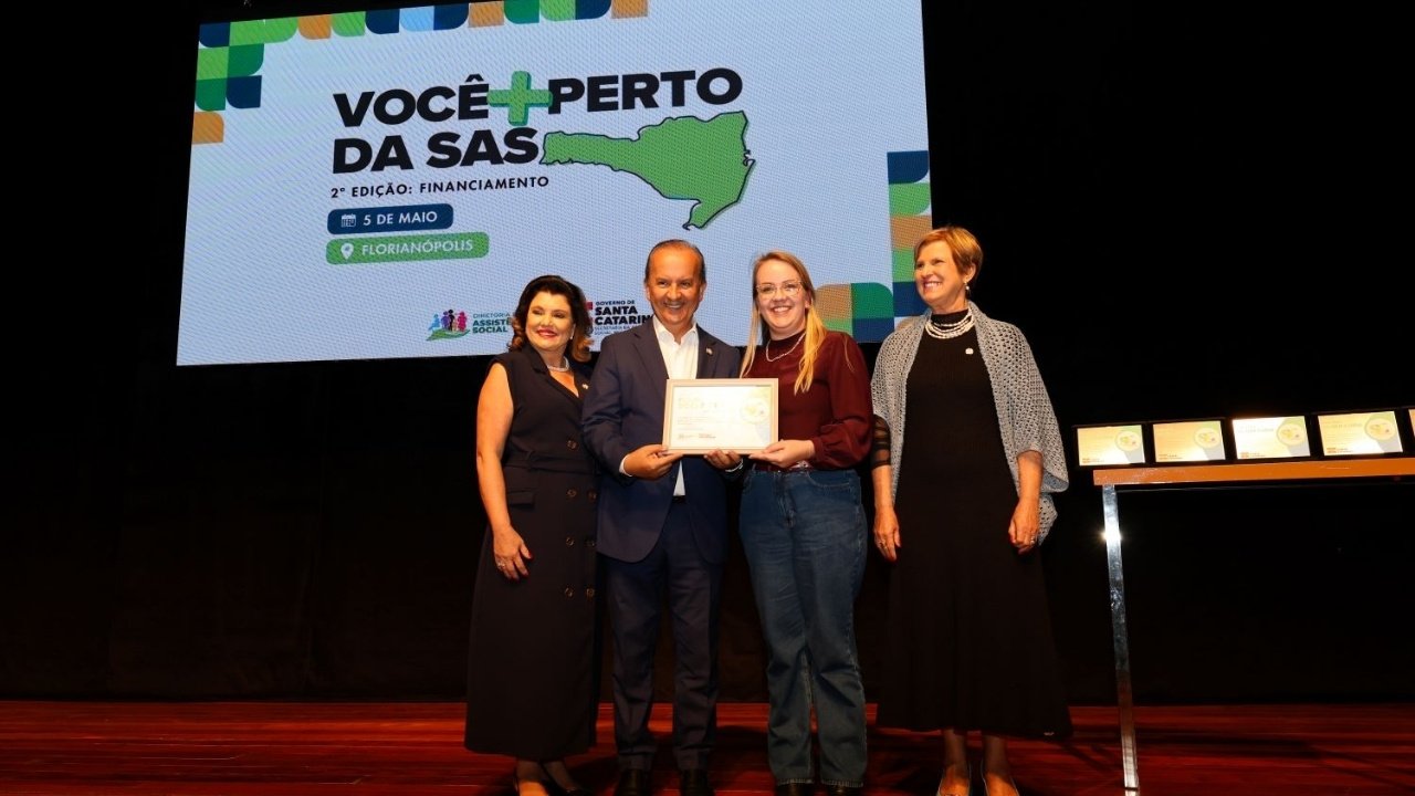 assistência social Santa Catarina,investimento assistência social,Governo de Santa Catarina,SAS Santa Catarina,Jorginho Mello,assistência social SC,recursos para municípios,financiamento assistência social,evento em Florianópolis,Teatro Pedro Ivo,investimento histórico SC,gestão pública Santa Catarina,políticas públicas sociais,SUAS Santa Catarina,Fundo Estadual assistência social,capacitação gestores municipais,Prêmio SC que Cuida,FNAS pelo Brasil,municípios de Santa Catarina,desenvolvimento social SC