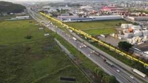 Itajaí,Avenida Radial Oeste,obras em Itajaí,macrodrenagem em Itajaí,pavimentação asfáltica,mobilidade urbana em Itajaí,infraestrutura urbana,obras no bairro Cordeiros,investimento em infraestrutura,drenagem pluvial em Santa Catarina,prevenção de enchentes,desenvolvimento econômico em Itajaí,obras públicas SC,melhorias viárias em Itajaí,Secretaria de Obras de Itajaí,trânsito em Itajaí,valorização imobiliária em Itajaí,pacote de investimentos em infraestrutura