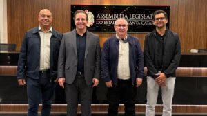 Alesc,Dia do Auditor Estadual de Finanças Públicas,Santa Catarina,auditor estadual SC,gestão pública em Santa Catarina,finanças públicas catarinenses,Sindaf-SC,Júlio Garcia,Marcos Vieira,administração pública estadual,responsabilidade fiscal em Santa Catarina,SIGEF Santa Catarina,orçamento estadual SC,carreira pública catarinense,Assembleia Legislativa de Santa Catarina,eficiência administrativa,planejamento financeiro público,contabilidade pública SC