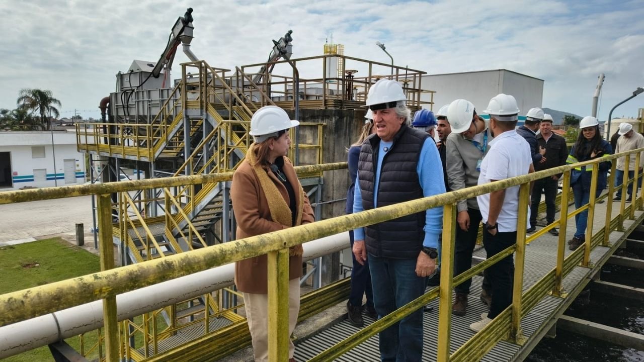saneamento básico em Camboriú,ETE Ubatuba São Francisco do Sul,Leonel Pavan Camboriú,visita técnica saneamento Santa Catarina,estação de tratamento de esgoto referência nacional,Aegea SC saneamento,tecnologia BIM saneamento,sistema de esgoto digital Brasil,infraestrutura sanitária Santa Catarina,desenvolvimento urbano Camboriú,qualidade de vida saneamento,meio ambiente Santa Catarina,tratamento de esgoto tecnologia moderna,gestão de saneamento público,expansão saneamento Camboriú,lodos ativados reator sequencial,eficiência operacional ETE,política pública saneamento básico,saneamento e desenvolvimento econômico,saneamento e turismo Camboriú