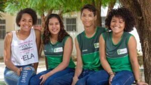 IDHM 2024,Índice de Desenvolvimento Humano Municipal Brasil,Radar IDHM 2024,Brasil muito alto desenvolvimento humano,PNUD Brasil IDHM,Fundação João Pinheiro IDHM,IBGE desenvolvimento humano,Bolsa Família impacto social,desigualdade racial Brasil IDHM,crescimento IDHM Brasil 2024,educação no Brasil indicadores,renda e desenvolvimento humano,longevidade Brasil estatísticas,políticas públicas sociais Brasil,desenvolvimento humano estados brasileiros,Florianópolis IDHM,Curitiba IDHM,São Paulo IDHM,Distrito Federal IDHM,Alagoas IDHM,Piauí desenvolvimento humano,Rio Grande do Norte indicadores sociais,desigualdade social Brasil 2024,inclusão social Brasil