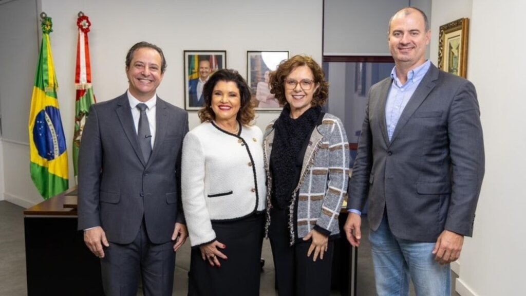 IR com Propósito,destinação do Imposto de Renda Santa Catarina,SINDAF-SC,vice-governadora Santa Catarina,Marilisa Boehm,Imposto de Renda projetos sociais,fundos sociais SC,declaração do IR 2026,prazo Imposto de Renda 29 de maio,arrecadação Santa Catarina,política tributária estadual,Auditores Estaduais de Finanças Públicas SC,sistema financeiro estadual SC,investimentos sociais Santa Catarina,projetos sociais crianças adolescentes idosos,Imposto de Renda solidário,mobilização social SC,governo de Santa Catarina IR