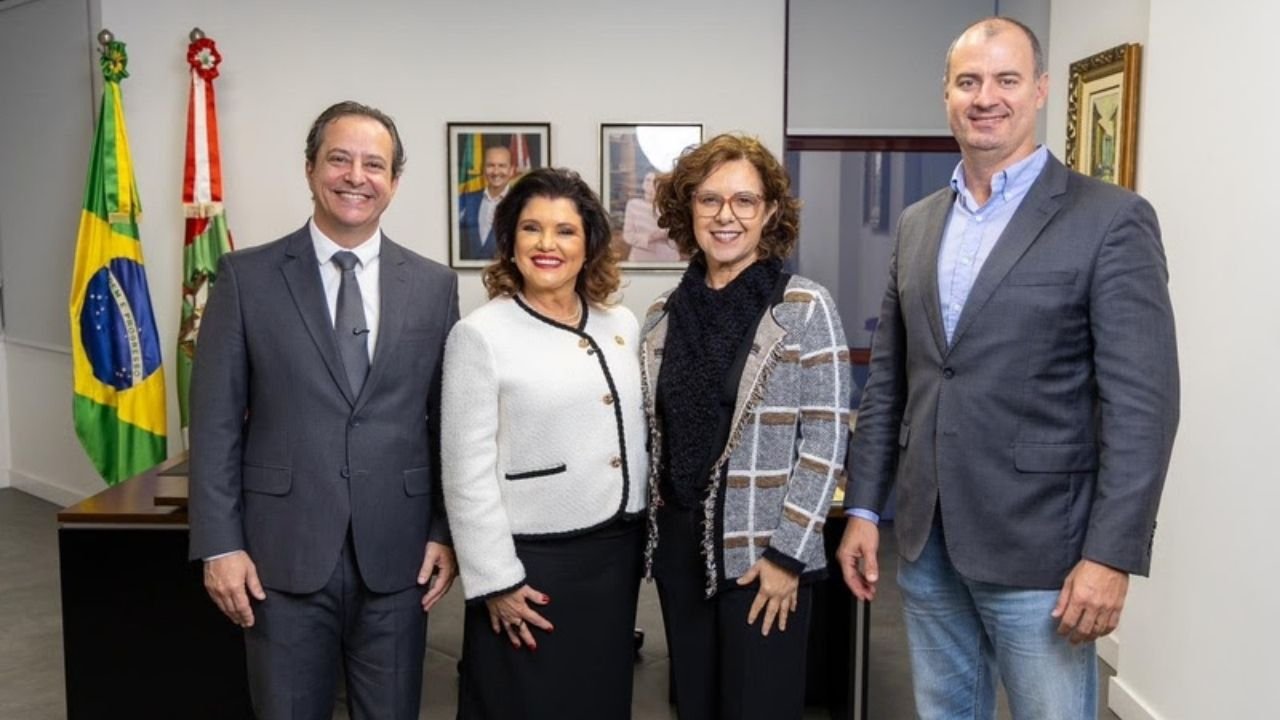 IR com Propósito,destinação do Imposto de Renda Santa Catarina,SINDAF-SC,vice-governadora Santa Catarina,Marilisa Boehm,Imposto de Renda projetos sociais,fundos sociais SC,declaração do IR 2026,prazo Imposto de Renda 29 de maio,arrecadação Santa Catarina,política tributária estadual,Auditores Estaduais de Finanças Públicas SC,sistema financeiro estadual SC,investimentos sociais Santa Catarina,projetos sociais crianças adolescentes idosos,Imposto de Renda solidário,mobilização social SC,governo de Santa Catarina IR