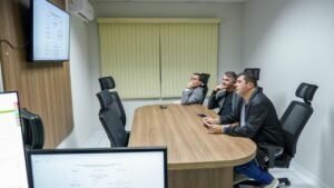 Comissão de Finanças e Orçamento,Câmara de Balneário Camboriú,projetos de lei Balneário Camboriú,Legislativo de Balneário Camboriú,sessão da Câmara de Balneário Camboriú,CIDASC Santa Catarina,saúde pública em Balneário Camboriú,selo Empresa Amiga da Saúde Pública de BC,auxílio assiduidade servidores públicos,tramitação de projetos na Câmara,política em Balneário Camboriú,vereadores de Balneário Camboriú,Poder Executivo Balneário Camboriú,Comissão de Justiça e Redação,projetos aprovados na comissão,servidores públicos municipais