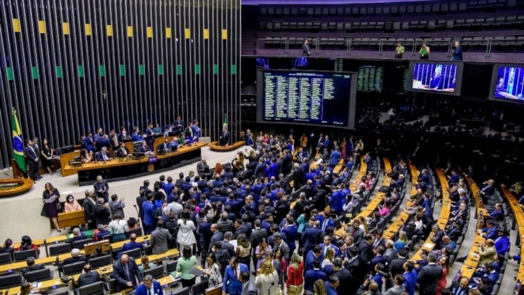 Câmara dos Deputados,Câmara dos Deputados redes sociais,Kwai,Pinterest,LinkedIn,presença digital,transformação digital,comunicação pública,redes sociais institucionais,inovação tecnológica,transparência pública,marketing institucional,comunicação governamental,Câmara dos Deputados Brasil,redes sociais política,conteúdo legislativo digital,comunicação institucional Brasil,estratégia digital,plataformas digitais,comunicação pública digital