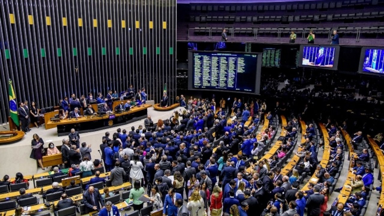 Câmara dos Deputados,Câmara dos Deputados redes sociais,Kwai,Pinterest,LinkedIn,presença digital,transformação digital,comunicação pública,redes sociais institucionais,inovação tecnológica,transparência pública,marketing institucional,comunicação governamental,Câmara dos Deputados Brasil,redes sociais política,conteúdo legislativo digital,comunicação institucional Brasil,estratégia digital,plataformas digitais,comunicação pública digital