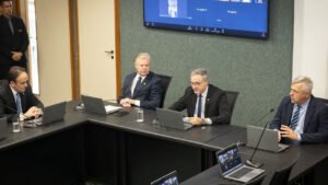 El Niño Santa Catarina 2026,audiência pública Alesc El Niño,prevenção eventos climáticos SC,gestão de riscos climáticos Santa Catarina,Defesa Civil Santa Catarina El Niño,enchentes Vale do Itajaí,planejamento preventivo desastres naturais SC,Alto Vale do Itajaí enchentes,Alesc audiência pública maio 2026,fenômeno El Niño sul do Brasil,adaptação climática Santa Catarina,municípios vulneráveis enchentes SC,resposta a desastres naturais Santa Catarina,Matheus Cadorin deputado SC,investimentos prevenção desastres Santa Catarina,risco climático extremo 2026,monitoramento climático Santa Catarina