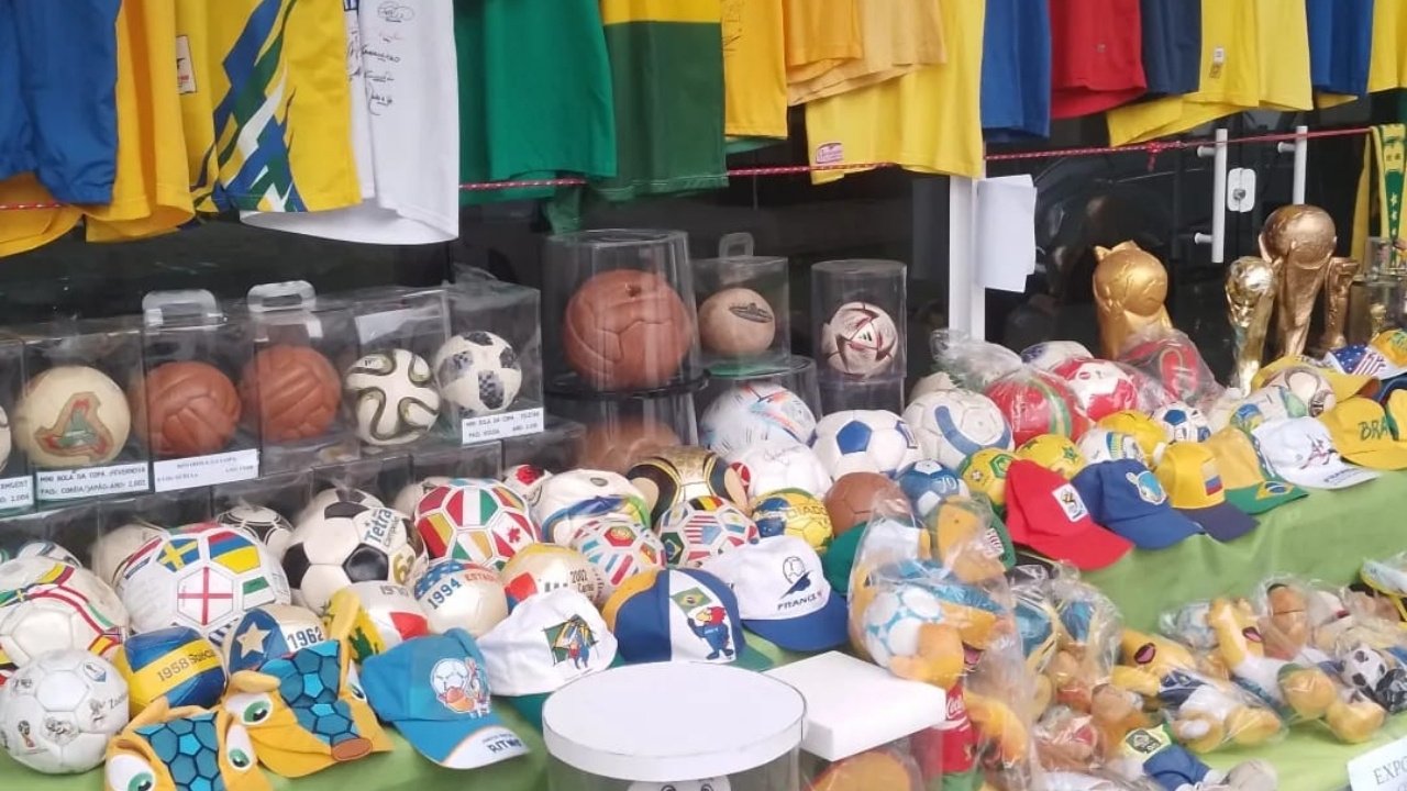 Exposição Copa do Mundo Balneário Camboriú,CEM Dona Lili exposição Copa 2026,Copa do Mundo FIFA 2026 SC,exposição futebol Balneário Camboriú,eventos Copa do Mundo litoral SC,Seleção Brasileira Copa 2026,exposição gratuita escolas Balneário Camboriú,troca de figurinhas Copa do Mundo BC,história Copa do Mundo exposição SC,eventos culturais Balneário Camboriú junho 2026,agendamento exposição Copa BC,futebol história colecionáveis Copa do Mundo,Brasil Escócia Copa 2026,eventos educativos Balneário Camboriú,Copa do Mundo álbum figurinhas exposição