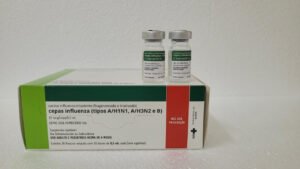 Santa Catarina,vacina contra influenza,vacinação influenza Santa Catarina,Secretaria de Estado da Saúde,SES Santa Catarina,campanha de vacinação,imunização contra gripe,influenza 2026,grupos prioritários influenza,saúde pública Santa Catarina,vírus respiratórios,prevenção no inverno,vacina da gripe Santa Catarina,DIVE Santa Catarina,distribuição de vacinas,vacinação de idosos,vacinação de gestantes,campanha da gripe 2026,doses de influenza SC,inverno em Santa Catarina