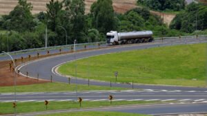 Estrada Boa,Programa Estrada Boa,rodovias de Santa Catarina,infraestrutura Santa Catarina,obras em Santa Catarina,Jorginho Mello,rodovias estaduais SC,recuperação de rodovias,SC-401 Florianópolis,SC-305 Campo Erê,SC-492 Romelândia,Serra do Corvo Branco,mobilidade em Santa Catarina,investimentos em infraestrutura,logística catarinense,obras públicas SC,Secretaria de Infraestrutura SC,estradas catarinenses
