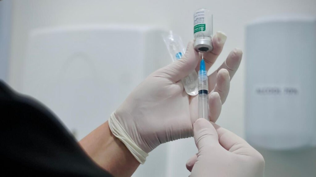 vacinação contra influenza,Balneário Piçarras,campanha de vacinação,influenza em Balneário Piçarras,vacina da gripe,Secretaria de Saúde de Balneário Piçarras,cobertura vacinal,grupos prioritários influenza,vacina H1N1,vacina H3N2,Influenza B,SUS,vacinação em Santa Catarina,saúde pública em Balneário Piçarras,imunização contra gripe,idosos vacinação,gestantes vacinação,crianças vacinação,UBS Balneário Piçarras,prevenção de doenças respiratórias,campanha da gripe 2026,vacina gripe Santa Catarina,cobertura vacinal influenza