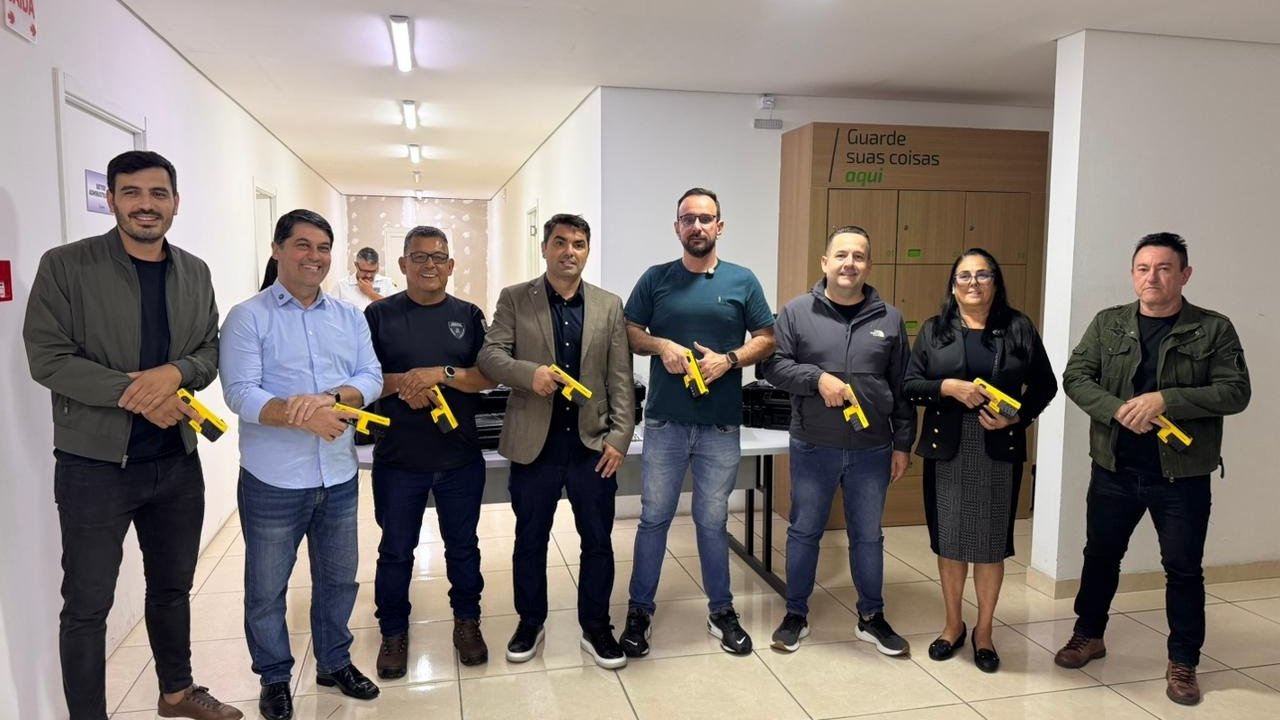 Guarda Municipal de Itapema,TASER 10,Itapema,Santa Catarina,segurança pública,modernização da Guarda Municipal,TASER 10 em Itapema,tecnologia não letal,Guarda Municipal SC,investimentos em segurança pública,uso progressivo da força,equipamentos de segurança pública,segurança em Itapema,Guarda Municipal de Santa Catarina,FBI,Polícia Federal,PRF,Base Avançada de Segurança Pública,capacitação de guardas municipais,fortalecimento operacional da Guarda Municipal,investimento em segurança Itapema,novas viaturas Guarda Municipal