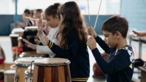 Itajaí oficinas culturais,percussão afro-brasileira,Projeto Percussão Catarina,cultura afro-brasileira em Santa Catarina,Luciano Candemil,oficinas de música em Itajaí,educação cultural SC,estudantes de Itajaí,ritmos afro-brasileiros,cultura de matriz afro,projetos culturais em Santa Catarina,Lei Rouanet cultura,música instrumental afro-brasileira,oficinas para estudantes,aniversário de Itajaí,Celesc projetos culturais,cultura e educação em SC