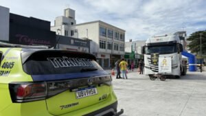 Itajaí,Edutran,Codetran,Maio Amarelo 2026,Maio Amarelo em Itajaí,educação para o trânsito,trânsito seguro,Calçadão Hercílio Luz,segurança no trânsito,campanha de trânsito em Itajaí,conscientização no trânsito,ações educativas Santa Catarina,mobilidade urbana Itajaí,prevenção de acidentes,sinistros de trânsito,trânsito humanizado,campanha educativa de trânsito,trânsito em Santa Catarina,Codetran Itajaí,Edutran Itajaí,ações do Maio Amarelo