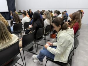 Itapema,oficina de saúde em Itapema,saúde pública em Itapema,Foz do Rio Itajaí,Rede de Atenção às Condições Crônicas,promoção da saúde,saúde da pessoa idosa,hipertensão,diabetes,obesidade,sobrepeso,Secretaria de Saúde de Itapema,gestores de saúde,políticas públicas de saúde,envelhecimento saudável,saúde regional em Santa Catarina,prevenção de doenças crônicas,Regional de Saúde da Foz do Rio Itajaí,Política Nacional de Promoção da Saúde,atendimento humanizado,inovação em saúde,equidade em saúde,cuidado com idosos,gestão integrada em saúde