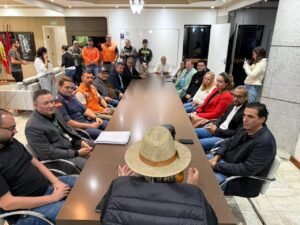Camboriú,situação de emergência,El Niño,Camboriú Santa Catarina,decreto de emergência,Defesa Civil,eventos climáticos extremos,prevenção de desastres,fortes chuvas,enchentes em Camboriú,alagamentos,prefeitura de Camboriú,Leonel Pavan,emergência climática,drenagem urbana,limpeza de rios,Santa Catarina clima,gestão de riscos