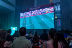 Arena Ginga Balneário Camboriú,estreia do Brasil na Copa 2026,Copa do Mundo 2026 Brasil,transmissão da Copa em Balneário Camboriú,Seleção Brasileira,FIFA Copa do Mundo,eventos em Balneário Camboriú,shows nacionais SC,programação da Copa,futebol em Santa Catarina,Barra Sul Balneário Camboriú,Atitude 67,Dubdogz,Fica Comigo,entretenimento esportivo,turismo de eventos,experiências imersivas,transmissão pública da Copa