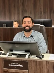 pesca de arrasto da tainha,pesca da tainha em Santa Catarina,suspensão da pesca de arrasto,Eduardo Zanatta,Ministério da Pesca e Aquicultura,pescadores catarinenses,safra da tainha 2026,Balneário Camboriú,pesca artesanal,cadeia produtiva da pesca,economia pesqueira,comercialização de pescado,cotas da pesca da tainha,setor pesqueiro de Santa Catarina,manejo pesqueiro,pesca no litoral catarinense,renda dos pescadores,safra recorde da tainha
