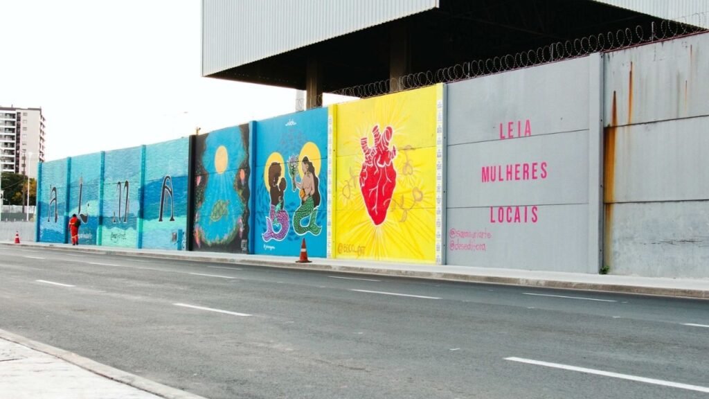 Projeto Alma de Rua,Itajaí cultura,galeria de arte a céu aberto,arte urbana Itajaí,videoarte artístico,artistas mulheres Santa Catarina,Fundação Cultural de Itajaí,Casa da Cultura Dide Brandão,eventos culturais Itajaí,produção artística regional,murais urbanos,incentivo à cultura,arte pública,cultura catarinense,ocupação dos espaços públicos