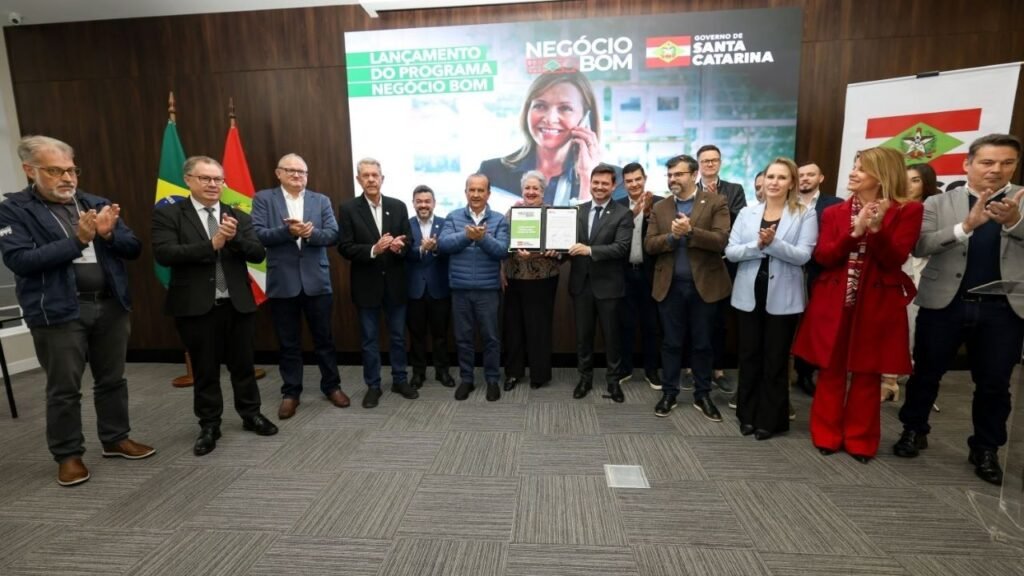 Programa Negócio Bom,abertura de empresas em Santa Catarina,desburocratização empresarial,Governo de Santa Catarina,economia catarinense,empreendedorismo em SC,microempreendedor individual,MEI Santa Catarina,pequenas empresas SC,ambiente de negócios,desenvolvimento econômico,gestão empresarial,Junta Comercial de Santa Catarina,Sicos,Observatório da Economia Catarinense,inovação econômica,mercado empresarial,incentivo aos negócios
