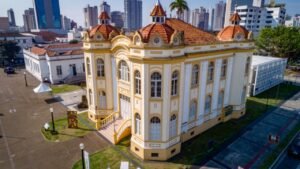exposição em Itajaí,Museu Histórico de Itajaí,literatura itajaiense,cultura de Itajaí,Festival Literário de Itajaí,escritores de Itajaí,patrimônio cultural,Fundação Cultural de Itajaí,Fundação Genésio Miranda Lins,eventos culturais em Itajaí,programação cultural Itajaí,arte e cultura catarinense,história de Itajaí,literatura regional,escritores catarinenses,memória cultural,exposição gratuita em Itajaí,cultura em Santa Catarina