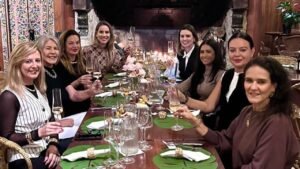 Mulheres Protagonistas,Praia do Rosa,evento feminino Santa Catarina,protagonismo feminino,liderança feminina,desenvolvimento pessoal feminino,networking para mulheres,empreendedorismo feminino,mulheres empresárias,imersão feminina,evento na Praia do Rosa,crescimento pessoal,conexão entre mulheres,inspiração feminina,litoral catarinense,desenvolvimento feminino,Clube Vinho e Mulheres,evento de liderança feminina