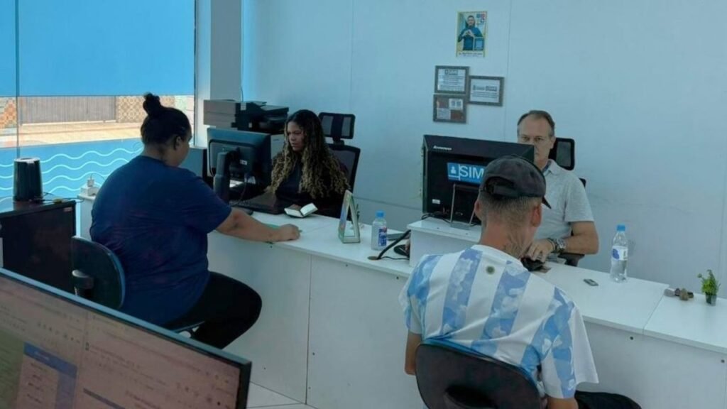 SIME Balneário Camboriú,vagas de emprego Balneário Camboriú,emprego em Balneário Camboriú,mercado de trabalho Santa Catarina,vagas abertas junho,oportunidades de trabalho,vagas para PCD,estágio Balneário Camboriú,jovem aprendiz Balneário Camboriú,servente vagas de emprego,operador de caixa vagas,repositor vagas,empregos em Camboriú,empregos em Itajaí,BC Digital empregos,recrutamento e seleção,vagas ensino fundamental,vagas ensino médio