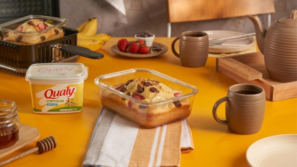 panqueca doce na air fryer,receita de panqueca de travessa,panqueca doce com morango,panqueca com banana e chocolate,receita fácil na air fryer,sobremesa na air fryer,café da manhã prático,lanche da tarde,receita com morango,receita com banana,receita com chocolate amargo,panqueca assada,receitas rápidas,gastronomia,receita caseira,panqueca de travessa doce,receita para air fryer,sobremesa fácil