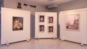 Itajaí Revisitada,exposição em Itajaí,Magru Floriano,exposição fotográfica,Câmara de Vereadores de Itajaí,Espaço Cultural Antônio Carlos Konder Reis,patrimônio histórico de Itajaí,cultura em Itajaí,turismo cultural,fotografia em Santa Catarina,história de Itajaí,artista visual itajaiense,exposição de fotografias,emancipação de Itajaí,eventos culturais em Itajaí,Fundação Genésio Miranda Lins,arte catarinense,programação cultural de junho