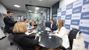 Mês do Ambiente 2026,Alesc,Comissão de Meio Ambiente,justiça climática,áreas protegidas,sustentabilidade em Santa Catarina,unidades de conservação,preservação ambiental,Dia Mundial do Meio Ambiente,meio ambiente SC,desenvolvimento sustentável,educação ambiental,resíduos sólidos,ecoturismo em Santa Catarina,manguezais catarinenses,mudanças climáticas,biodiversidade,Fórum Sustentar 2026