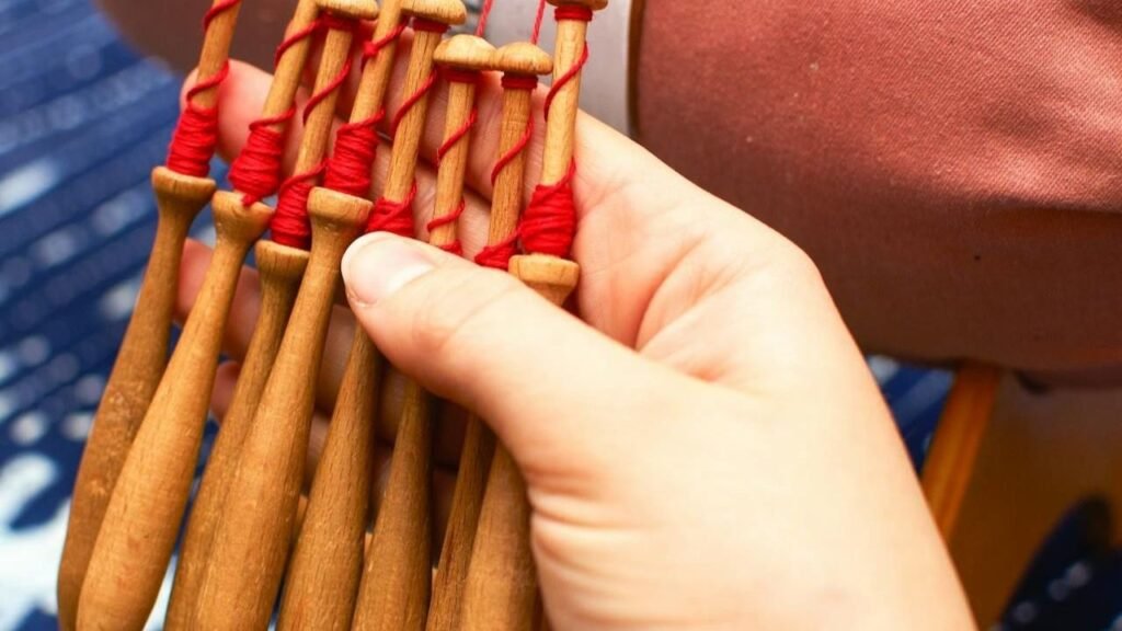 oficina de renda de bilro,renda de bilro em Navegantes,inscrições abertas Navegantes,cultura popular,Escola Culturas Populares,artesanato catarinense,patrimônio cultural imaterial,oficinas culturais gratuitas,Fundação Cultural de Navegantes,Prefeitura de Navegantes,renda de bilro Santa Catarina,tradição açoriana,curso gratuito de artesanato,cultura em Navegantes,saberes tradicionais,atividades culturais gratuitas,Instituto Ecovida,formação cultural,oficina de artesanato,litoral catarinense