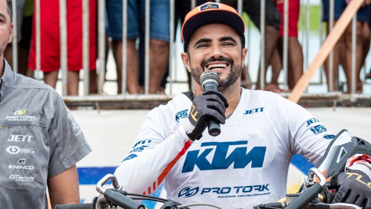 Joaninha,Gilmar Joaninha Flores,Freestyle Motocross,Freestyle Extreme,Balneário Camboriú,Speedway Music Park,motocross em Santa Catarina,esportes radicais,evento em Balneário Camboriú,Equipe J99 Freestyle Show,campeonato brasileiro de FMX,Red Bull X-Fighters,X Games Brasil,show de motocross freestyle,atrações em Balneário Camboriú,evento para família,motocross radical,esporte de aventura