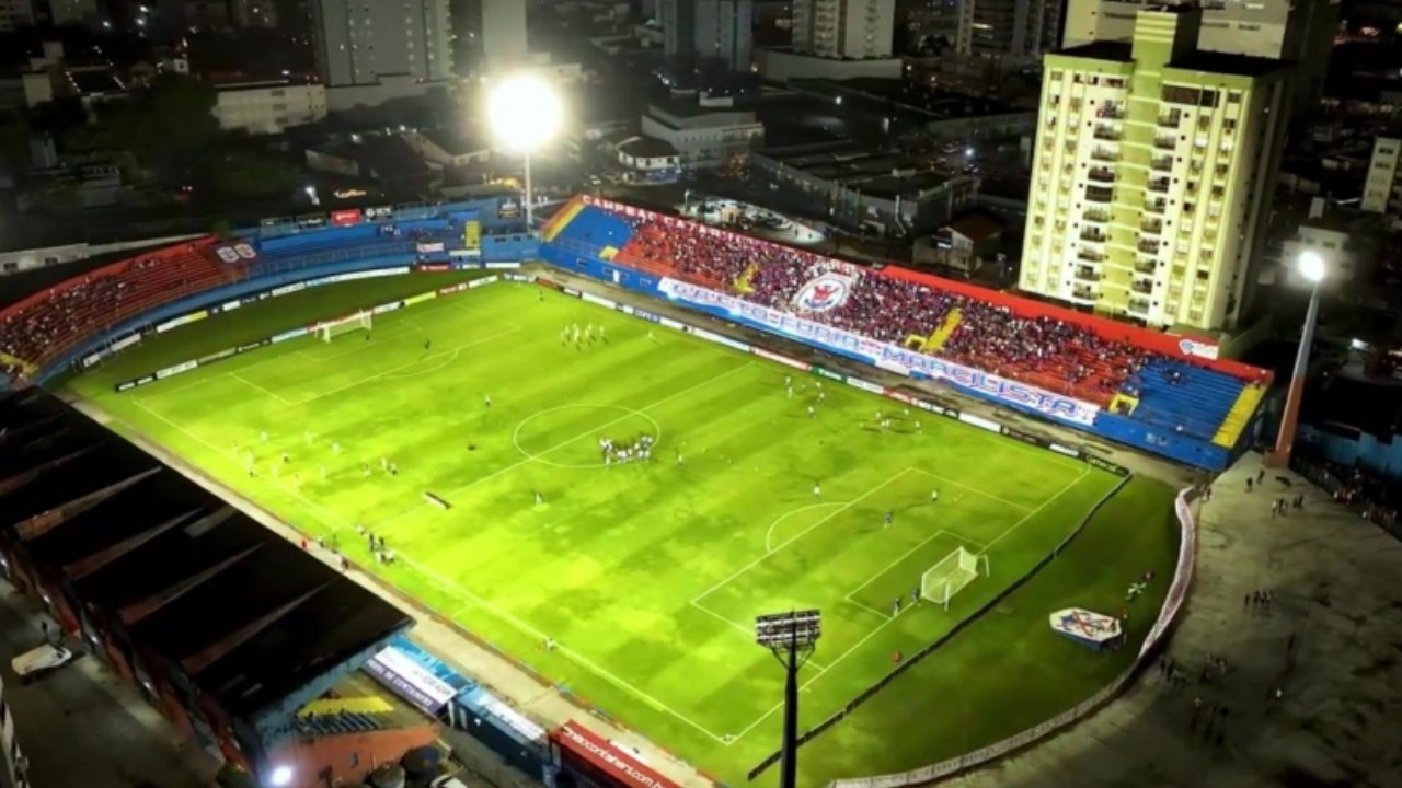 novo Estádio Dr. Hercílio Luz,projeto do estádio Marcílio Dias,Clube Náutico Marcílio Dias,futebol em Itajaí,estádio de Itajaí,Gigantão das Avenidas,projeto arquitetônico esportivo,modernização de estádio,Instituto Mais Itajaí,esporte em Santa Catarina,futebol catarinense,estádio moderno,patrimônio esportivo,torcida do Marcílio Dias,Centreventos Itajaí,Daniel Fernandes arquitetura,obras esportivas