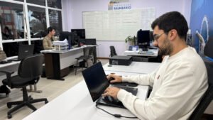 Termo de Cooperação Balneário Camboriú,Prefeitura de Balneário Camboriú,Uniavan,Centro Universitário Avantis,FUMDESC,bolsas de estudo Santa Catarina,egressos universidade,recém-formados Balneário Camboriú,gestão pública inovação,contratação de egressos,estágio em prefeitura,Engenharia Civil Balneário Camboriú,Secretaria de Governo Inovação e Orçamento,Secretaria de Planejamento e Desenvolvimento Urbano,políticas públicas educação,cooperação universidade prefeitura,mão de obra qualificada,desenvolvimento municipal SC,administração pública Santa Catarina